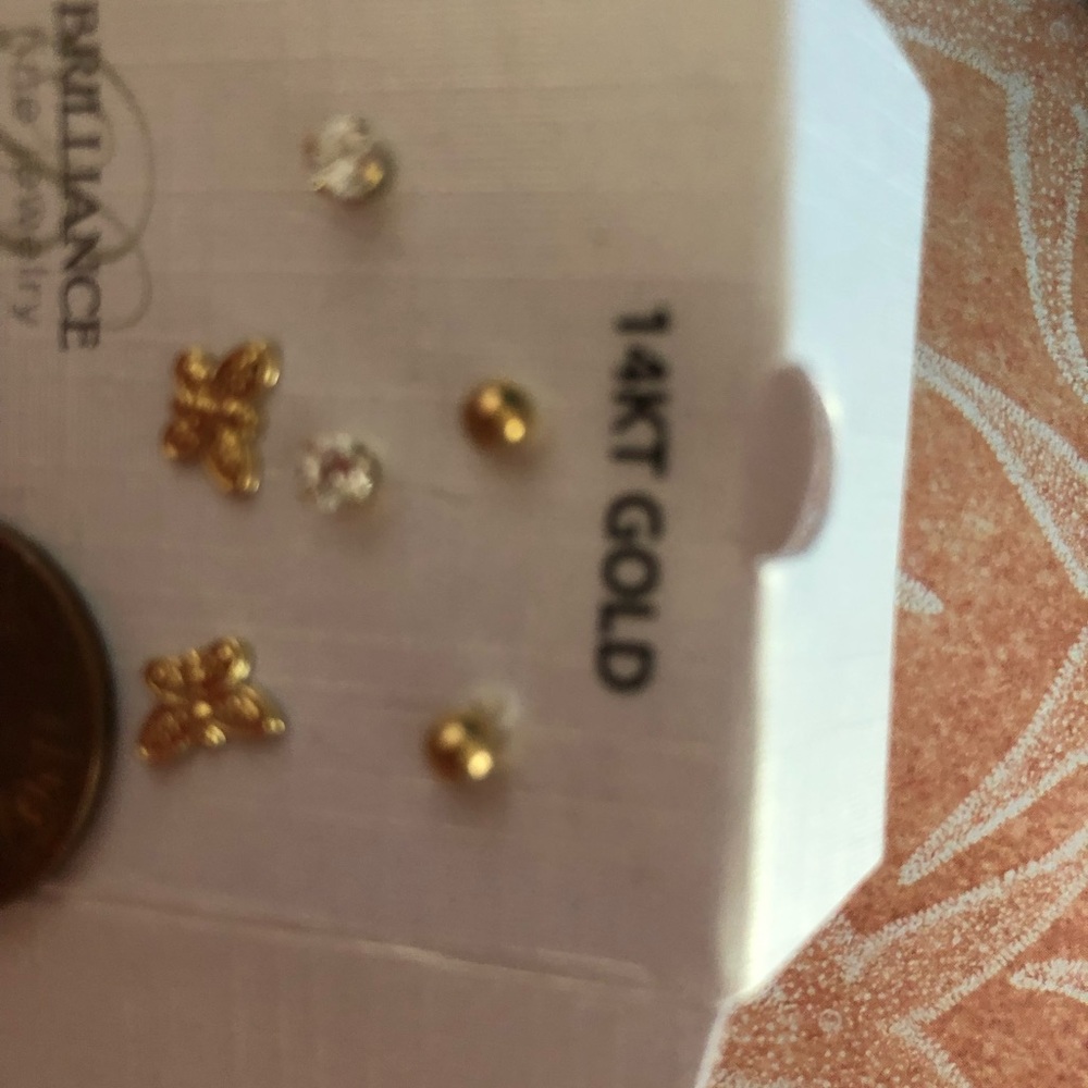 14 k gold children earrings